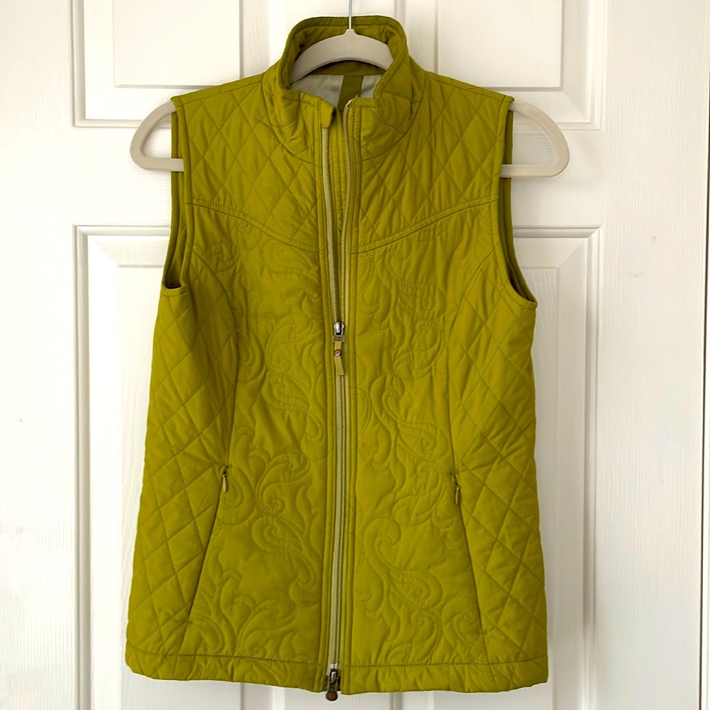Royal Robbins Paisley Embroidered Quilted Olive Green Vest. Women’s Size…